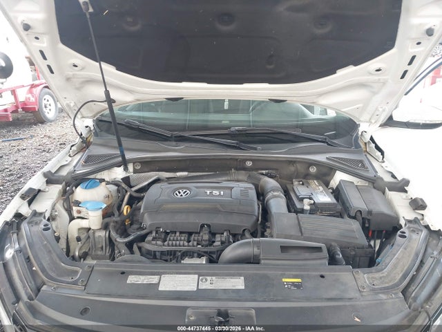 44737445 :رقم المزاد ، 1VWAT7A33HC025687 vin ، 2017 Volkswagen Passat 1.8t S مزاد بيع