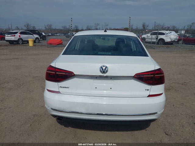 44737445 :رقم المزاد ، 1VWAT7A33HC025687 vin ، 2017 Volkswagen Passat 1.8t S مزاد بيع