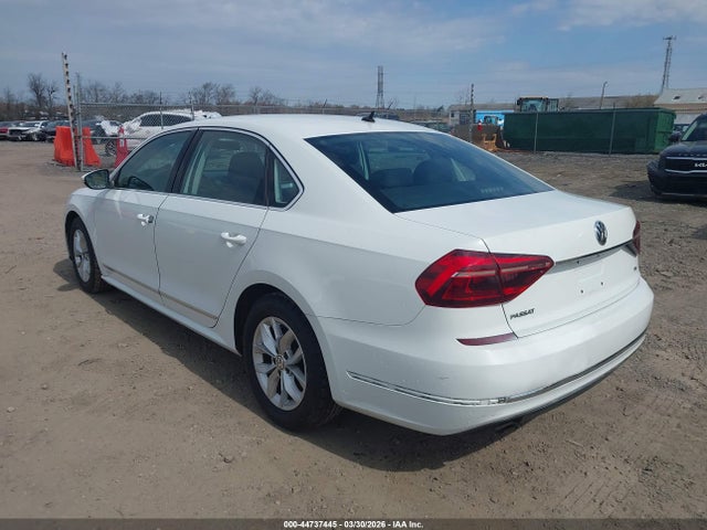 44737445 :رقم المزاد ، 1VWAT7A33HC025687 vin ، 2017 Volkswagen Passat 1.8t S مزاد بيع