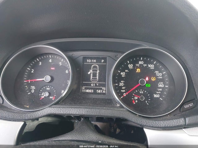 44737445 :رقم المزاد ، 1VWAT7A33HC025687 vin ، 2017 Volkswagen Passat 1.8t S مزاد بيع