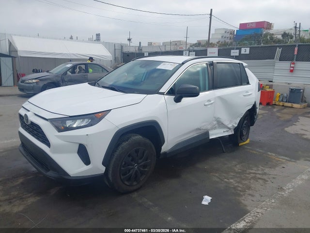 Toyota RAV4 LE 2021 2T3H1RFVXMW150092 Image 2