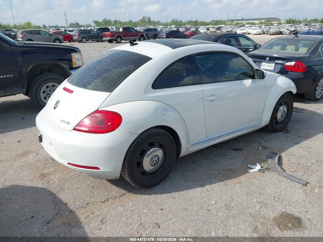2013 Volkswagen Beetle 2.5l მანქანა იყიდება აუქციონზე, vin: 3VWJX7AT7DM680268, აუქციონის ნომერი: 44737479