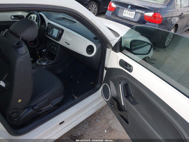 2013 Volkswagen Beetle 2.5l მანქანა იყიდება აუქციონზე, vin: 3VWJX7AT7DM680268, აუქციონის ნომერი: 44737479