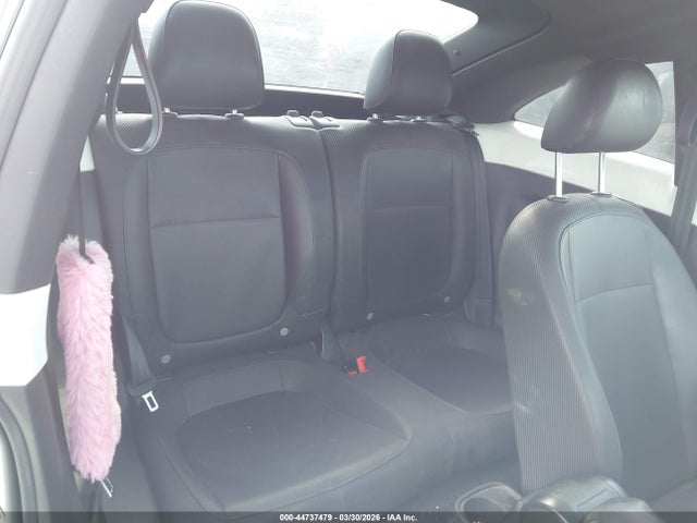 2013 Volkswagen Beetle 2.5l მანქანა იყიდება აუქციონზე, vin: 3VWJX7AT7DM680268, აუქციონის ნომერი: 44737479