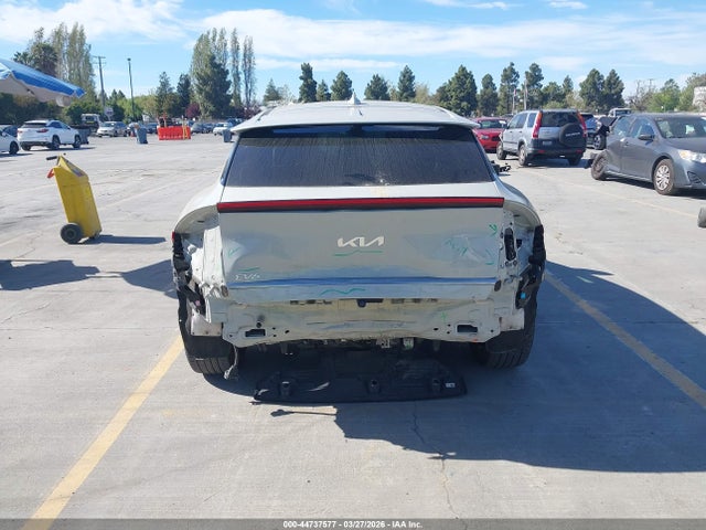 KIA Ev6 Wind 2022 KNDC34LA3N5030443 Image 16