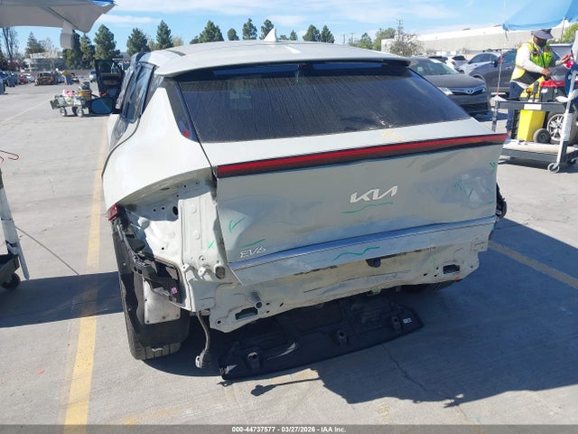 KIA Ev6 Wind 2022 KNDC34LA3N5030443 Image 6