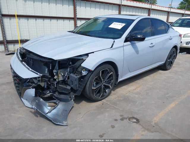 44737578 :رقم المزاد ، 1N4BL4CW1PN371257 vin ، 2023 Nissan Altima Sr Intelligent Awd مزاد بيع
