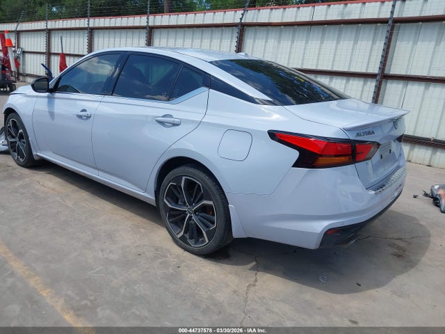 44737578 :رقم المزاد ، 1N4BL4CW1PN371257 vin ، 2023 Nissan Altima Sr Intelligent Awd مزاد بيع