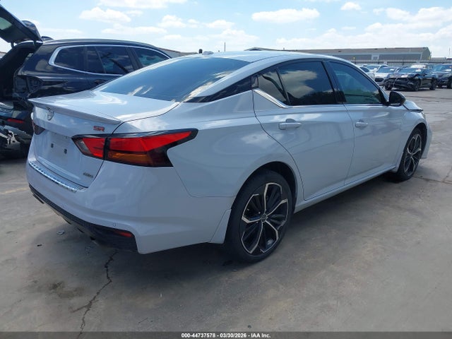 44737578 :رقم المزاد ، 1N4BL4CW1PN371257 vin ، 2023 Nissan Altima Sr Intelligent Awd مزاد بيع
