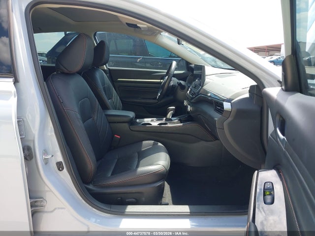 44737578 :رقم المزاد ، 1N4BL4CW1PN371257 vin ، 2023 Nissan Altima Sr Intelligent Awd مزاد بيع