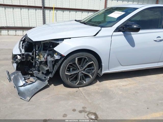 44737578 :رقم المزاد ، 1N4BL4CW1PN371257 vin ، 2023 Nissan Altima Sr Intelligent Awd مزاد بيع