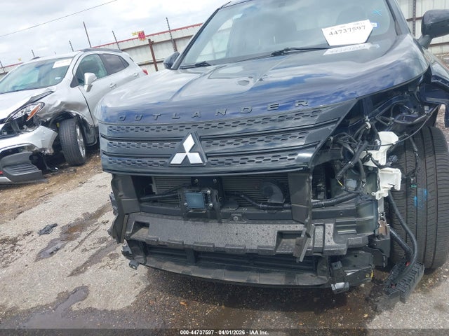Продаж на аукціоні авто 2022 Mitsubishi Outlander Black Edition 2wd/se 2.5 2wd/se Launch Edition 2wd, vin: JA4J3UA84NZ063865, номер лоту: 44737597