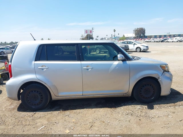 Scion XB 2015 JTLZE4FEXFJ076075 Image 13