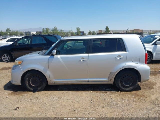 Scion XB 2015 JTLZE4FEXFJ076075 Image 14