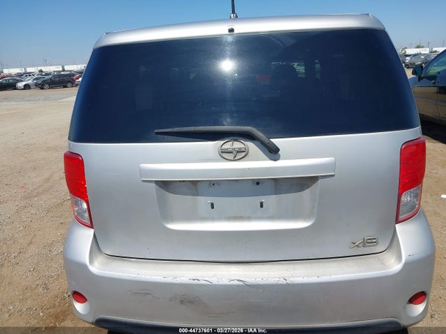 Scion XB 2015 JTLZE4FEXFJ076075 Image 16