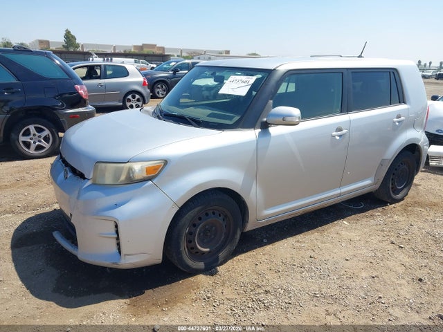 Scion XB 2015 JTLZE4FEXFJ076075 Image 2