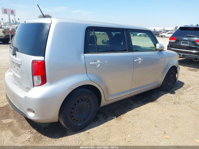 Scion XB 2015 JTLZE4FEXFJ076075 Image 4