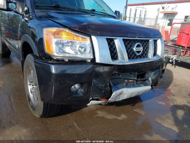 44737639 :رقم المزاد ، 1N6AA0EC7FN509466 vin ، 2015 Nissan Titan Pro-4x مزاد بيع