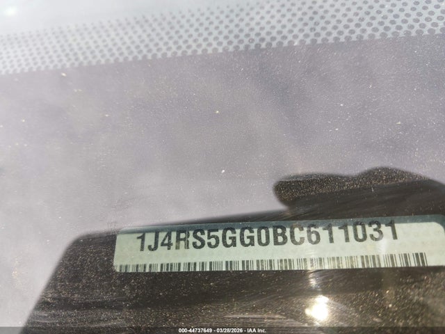 2011 JEEP GRAND CHEROKEE 1J4RS5GG0BC611031 Photo 8