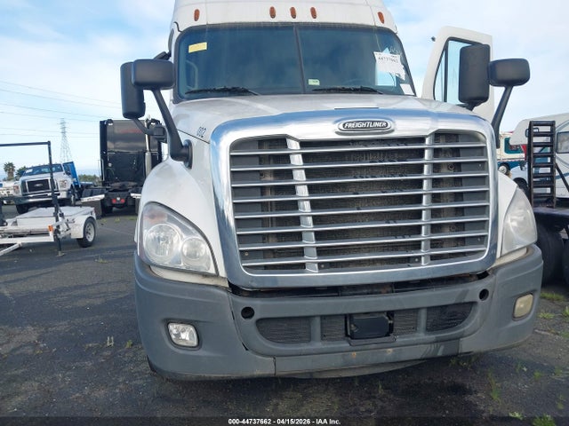 Продаж на аукціоні авто 2016 Freightliner Cascadia 125, vin: 3AKJGLD57GSGZ5822, номер лоту: 44737662