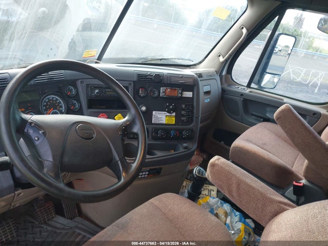 Продаж на аукціоні авто 2016 Freightliner Cascadia 125, vin: 3AKJGLD57GSGZ5822, номер лоту: 44737662