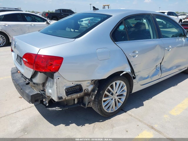 Aukcja sprzedaży 2013 Volkswagen Jetta 2.5l Sel, vin: 3VWLX7AJXDM365889, numer aukcji: 44737670