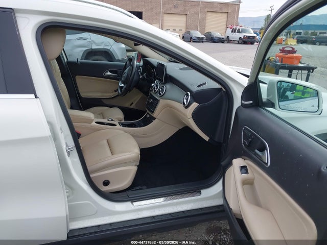 WDCTG4GB6HJ300522 Mercedes-Benz Gla 250 4matic