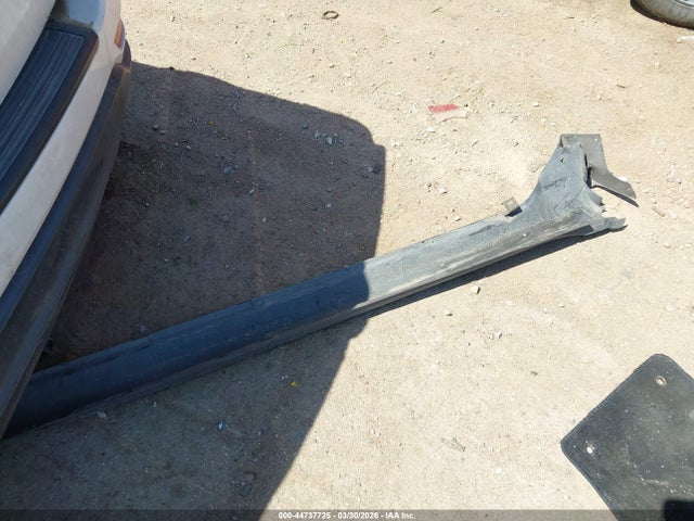 1C4RJEAG2FC728228 Jeep Grand Cherokee Laredo