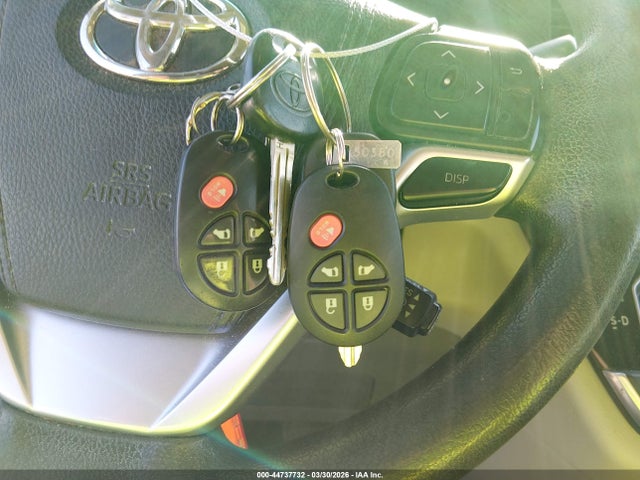 44737732 :رقم المزاد ، 5TDKK3DC5FS645791 vin ، 2015 Toyota Sienna Le 8 Passenger مزاد بيع