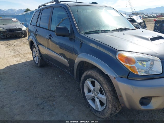 2004 TOYOTA RAV4 JTEGD20V640008650 Photo 5