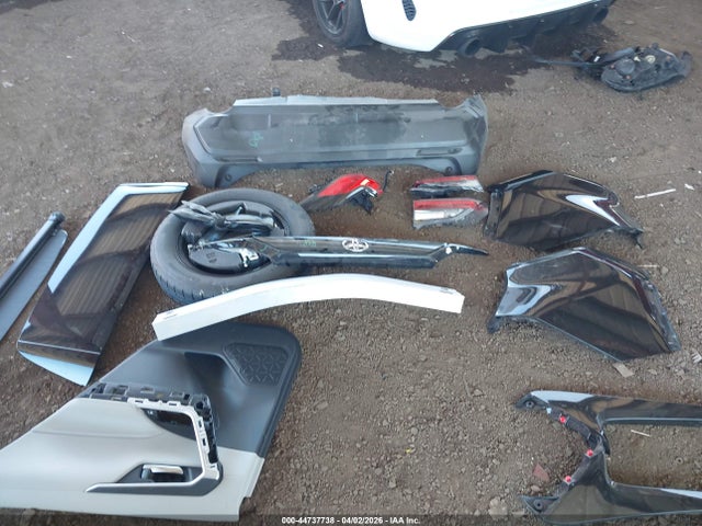 JTMRWRFV1SJ083450 Toyota Rav4 Hybrid Xle