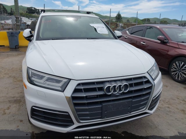 WA1CNAFY1J2119760 Audi Q5 2.0t Premium/2.0t Tech Premium