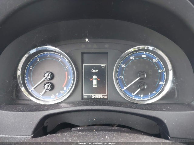 2T1BURHE4HC928221 Toyota COROLLA SE
