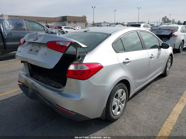 KNAFK4A68F5265823 KIA FORTE LX