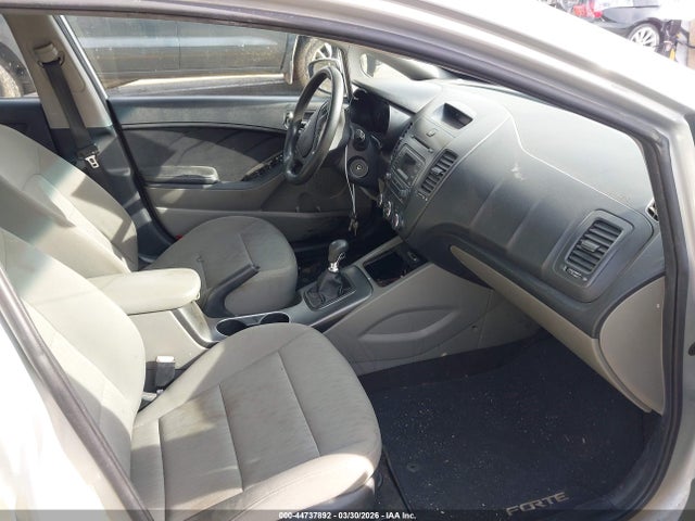KNAFK4A68F5265823 KIA FORTE LX