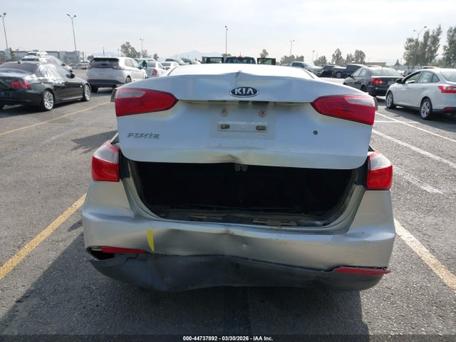 KNAFK4A68F5265823 KIA FORTE LX