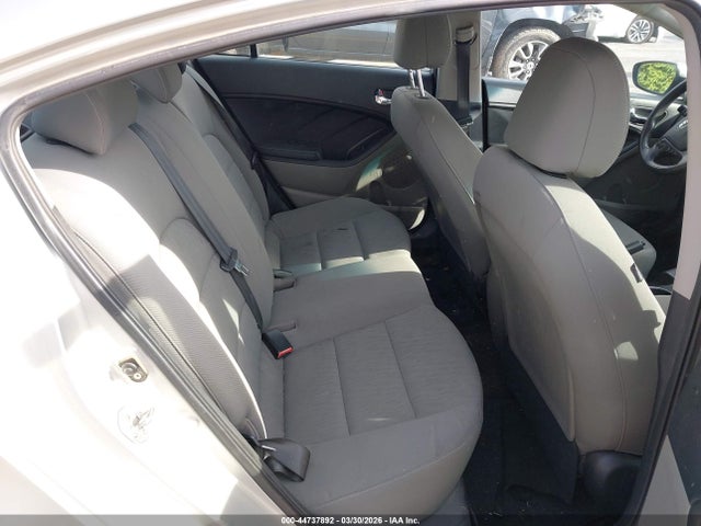 KNAFK4A68F5265823 KIA FORTE LX