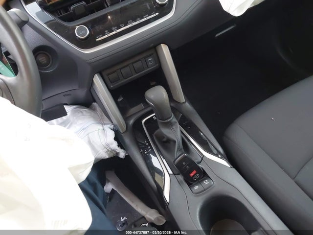 44737897 :رقم المزاد ، 7MUCAAAG8SV138225 vin ، 2025 Toyota Corolla Cross Le مزاد بيع