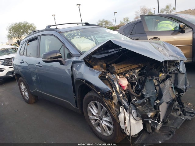 44737897 :رقم المزاد ، 7MUCAAAG8SV138225 vin ، 2025 Toyota Corolla Cross Le مزاد بيع