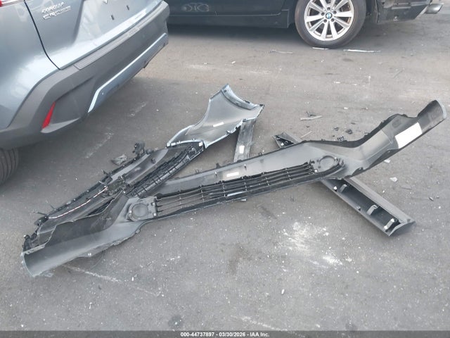 44737897 :رقم المزاد ، 7MUCAAAG8SV138225 vin ، 2025 Toyota Corolla Cross Le مزاد بيع