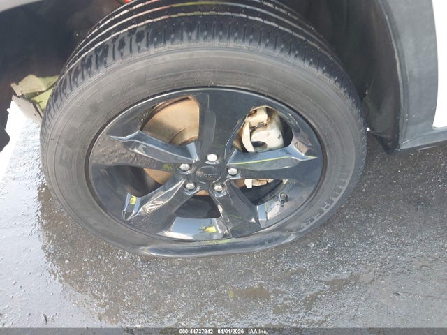44737942 :رقم المزاد ، 1C4RJKAG9M8151485 vin ، 2021 Jeep Grand Cherokee L Altitude 4x4 مزاد بيع