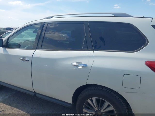 Nissan Pathfinder Sl 2017 5N1DR2MN7HC686231 Image 15
