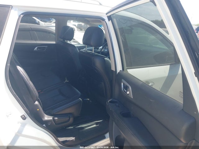 Nissan Pathfinder Sl 2017 5N1DR2MN7HC686231 Image 8