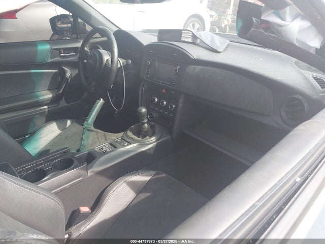 2018 Subaru Brz Limited მანქანა იყიდება აუქციონზე, vin: JF1ZCAC12J9601129, აუქციონის ნომერი: 44737973