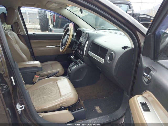 44737985 :رقم المزاد ، 1C4NJDEB8ED585799 vin ، 2014 Jeep Compass Latitude مزاد بيع