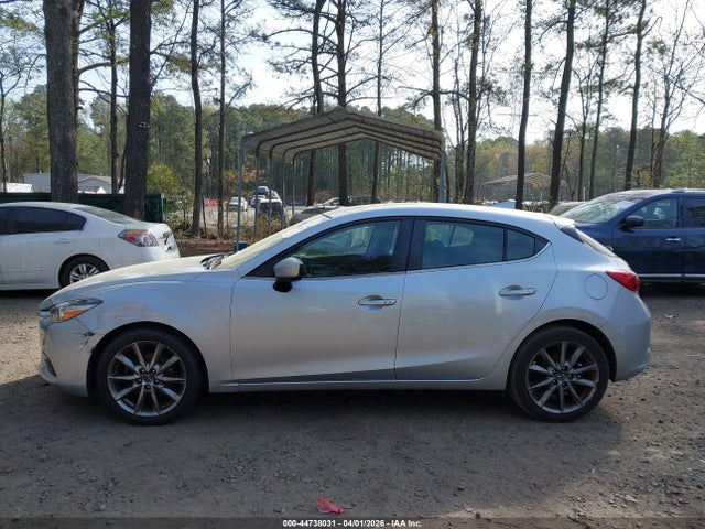 Продаж на аукціоні авто 2018 Mazda Mazda3 Touring, vin: 3MZBN1L34JM232540, номер лоту: 44738031