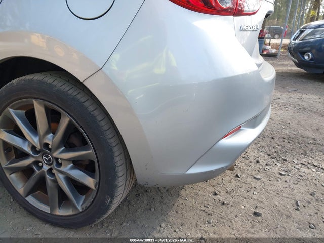 Продаж на аукціоні авто 2018 Mazda Mazda3 Touring, vin: 3MZBN1L34JM232540, номер лоту: 44738031