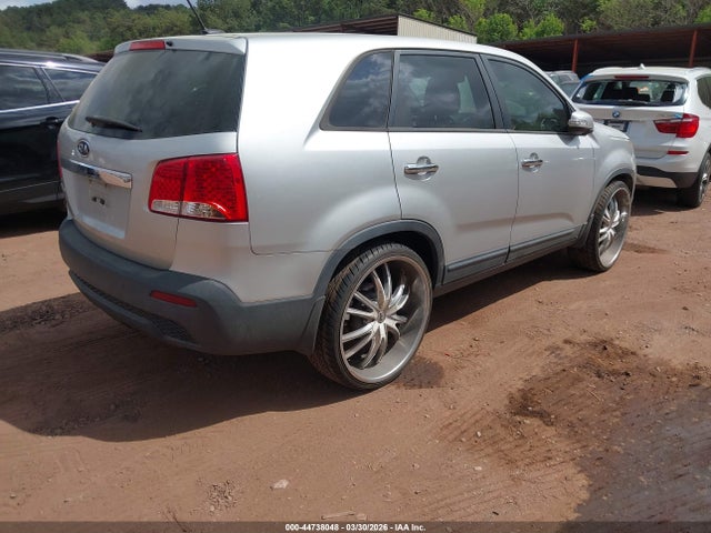 2013 KIA SORENTO 5XYKT3A10DG379011 Photo 3