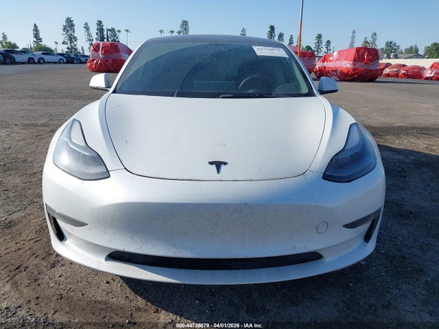 44738079 :رقم المزاد ، 5YJ3E1EA6NF359349 vin ، 2022 Tesla Model 3 Rear-wheel Drive مزاد بيع