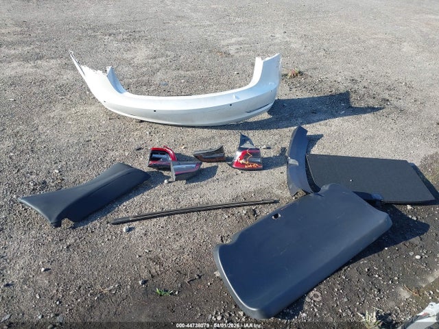 44738079 :رقم المزاد ، 5YJ3E1EA6NF359349 vin ، 2022 Tesla Model 3 Rear-wheel Drive مزاد بيع